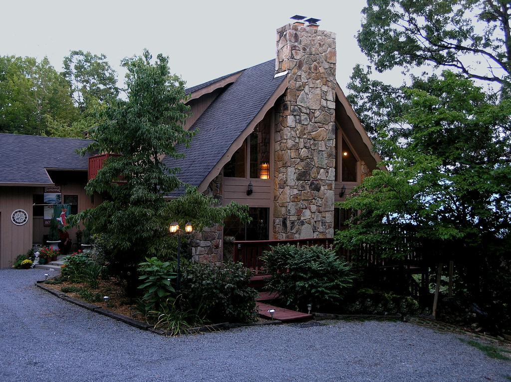 The Foxtrot Bed And Breakfast Гатлинбург Экстерьер фото